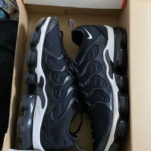 Black Nike Air Max